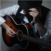 Docente di chitarra, fisarmonica e songwriting. Posso farti migliorare nello strumento e nella scrittura delle tue canzoni